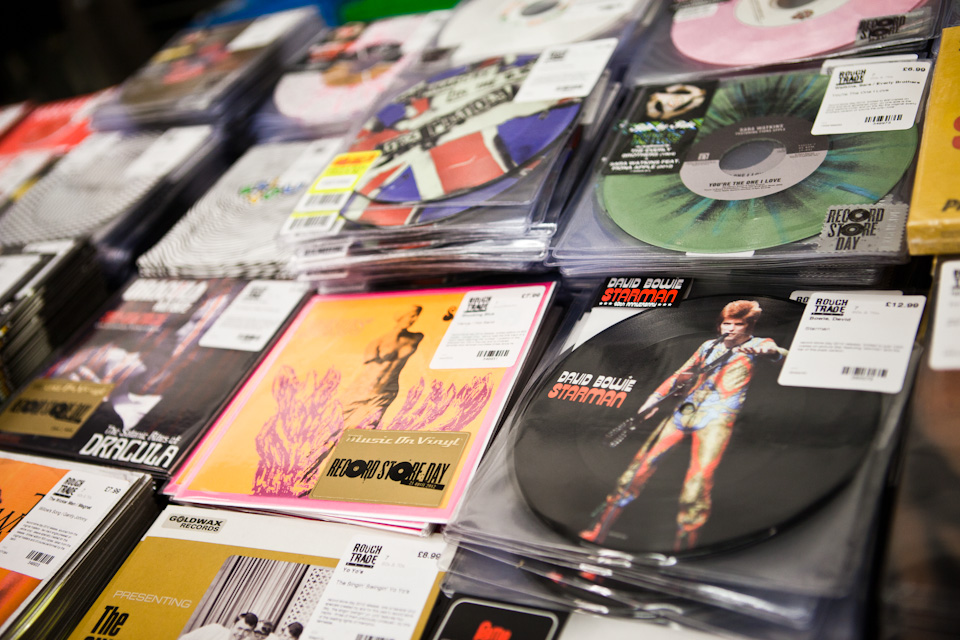 Limited edition vinyl table Limited edition vinyl table