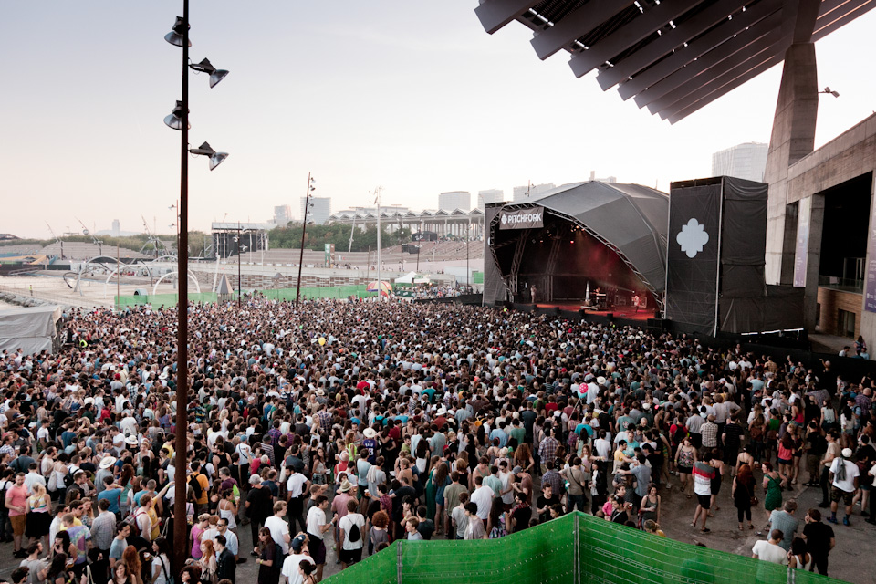 Grimes crowd Grimes crowd