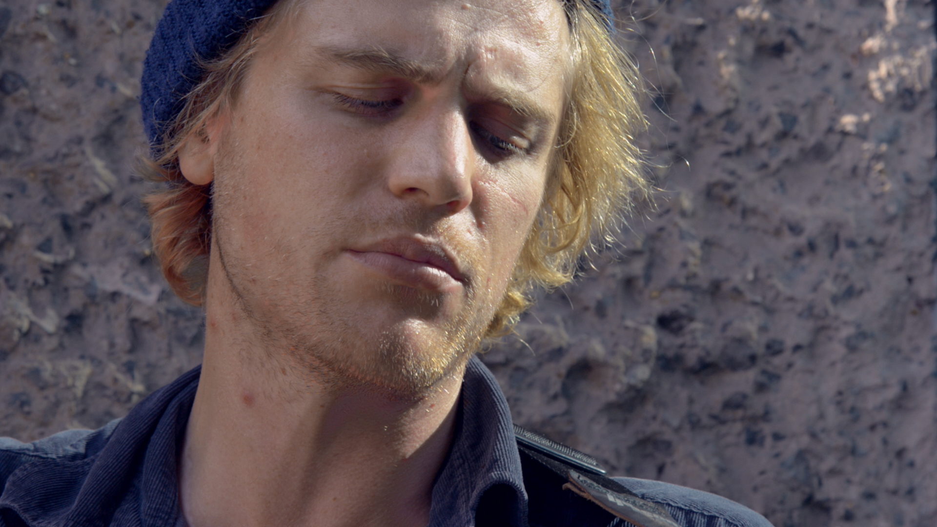 Watch Johnny Flynn perform &#39;Detectorists&#39; in session for Best Fit | The Line Of Best Fit - Johnny_Flynn.00_02_19_01.Still001