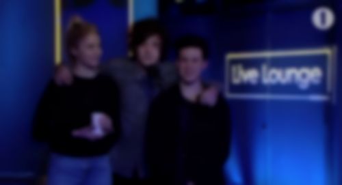 London Grammar Cover Miley Cyrus Wrecking Ball For Bbc Radio 1 S Live Lounge