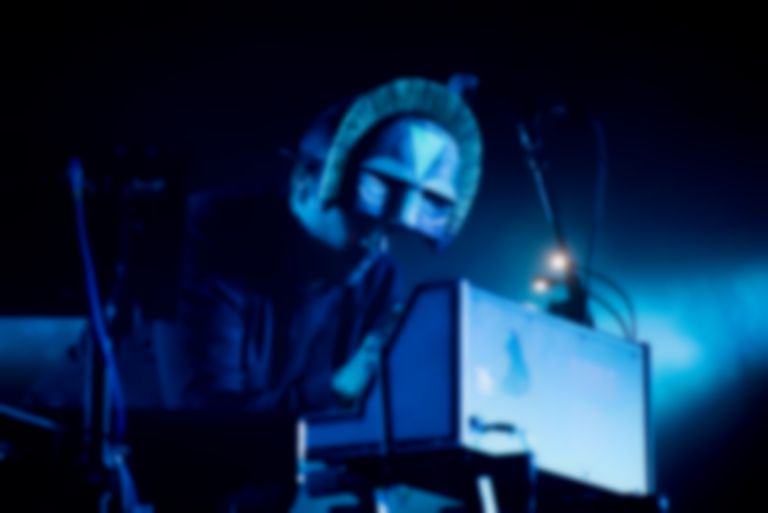 Adele Chasing Pavements Sbtrkt Remix