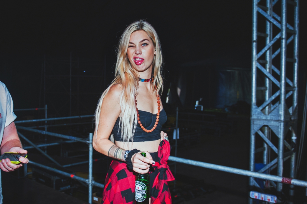 Elliphant Backstage with Best Fit
