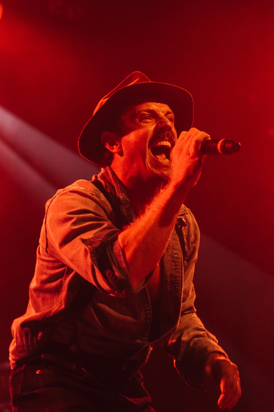 Jake Shears Backstage with Best Fit