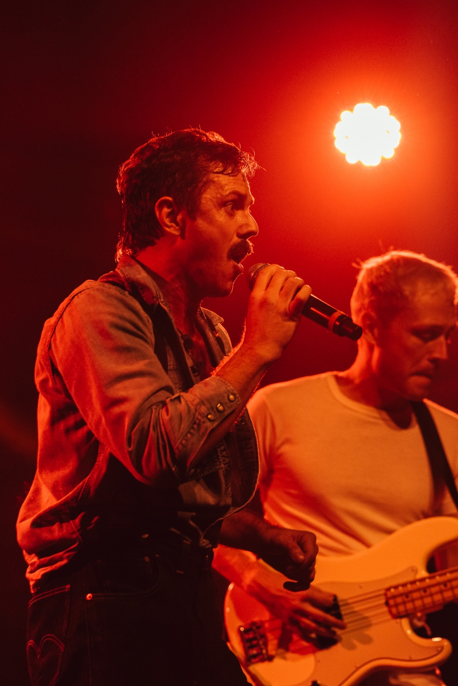Jake Shears Backstage with Best Fit