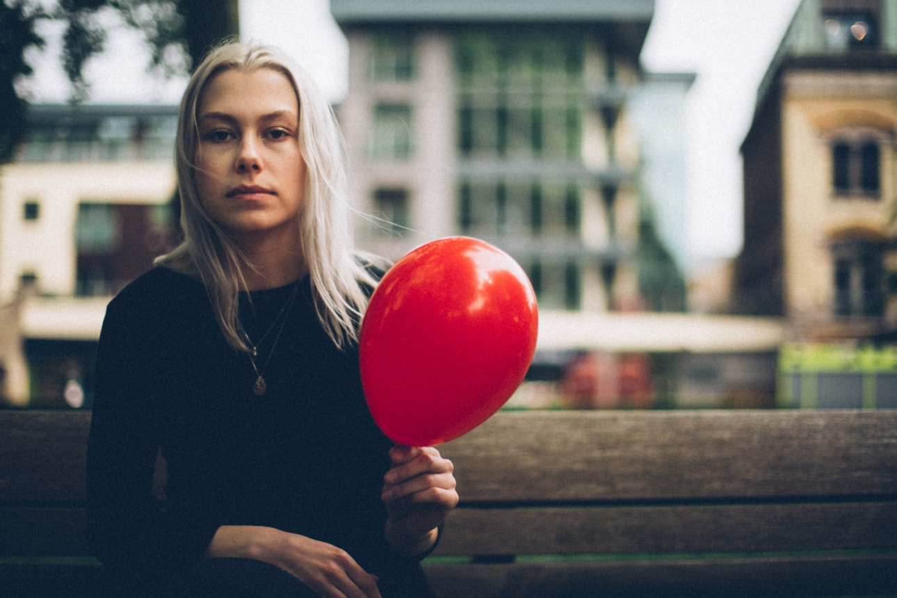 Phoebe Bridgers debuts new song "I Know The End" during livestrea...