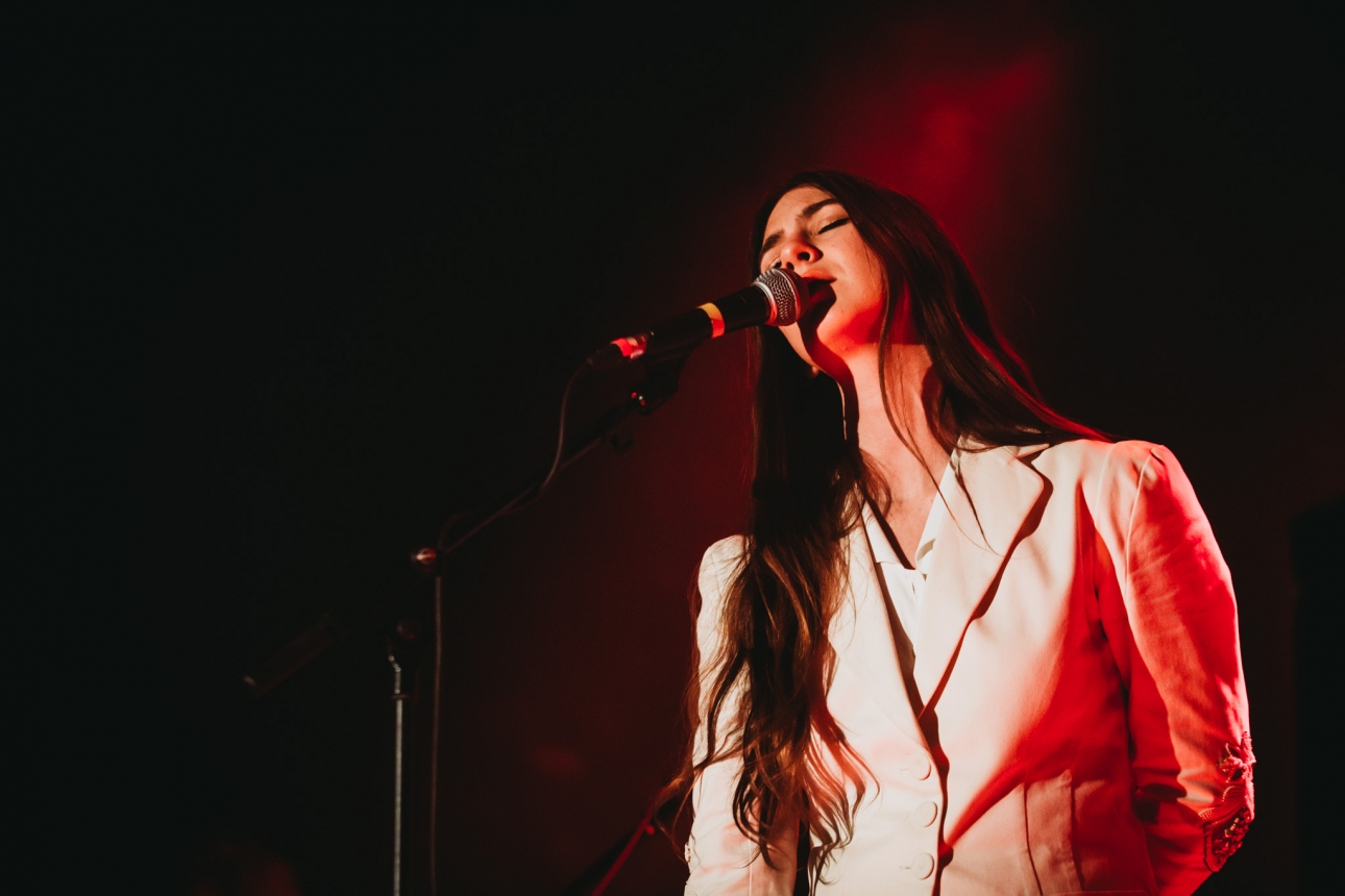 Weyes Blood dazzles in red and aqua live in London