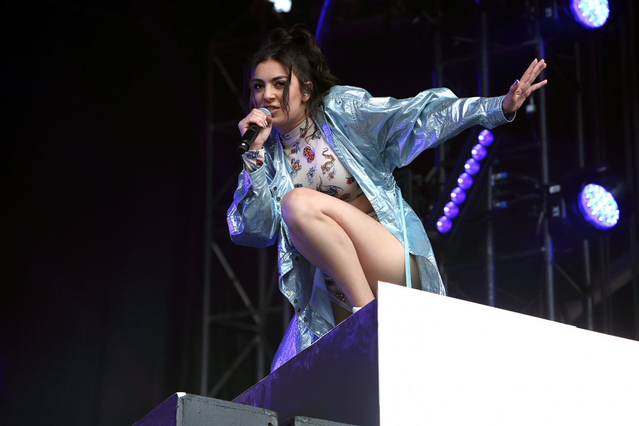Charli XCX has covered Wolf Alice and holy moly it’s amazing.