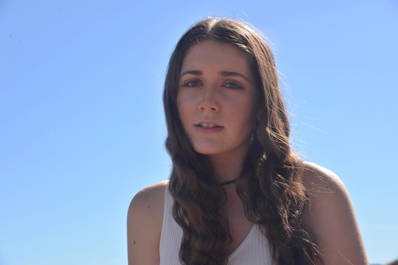 Track By Track Rookie darling Lily Mae on her Closer EP