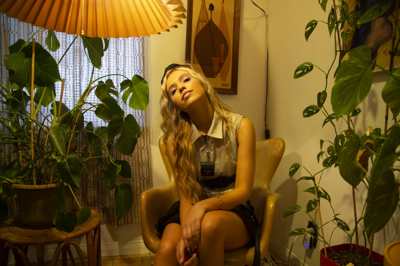 pic Salem Ilese Ears Real with 44 million streams salem ilese s