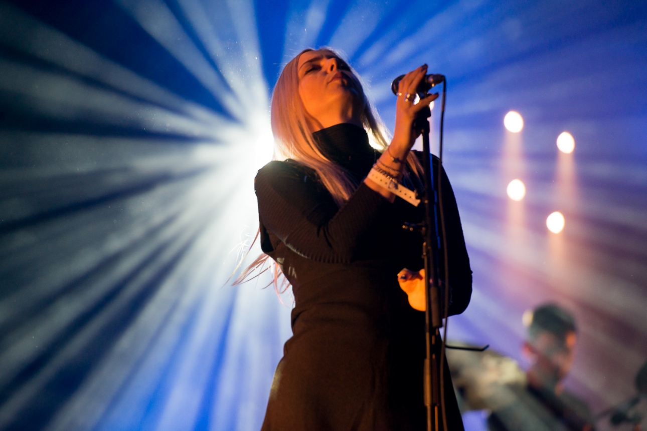 Haelos Detail Debut Lp Full Circle And Share New Song Oracle haelos detail debut lp full circle and