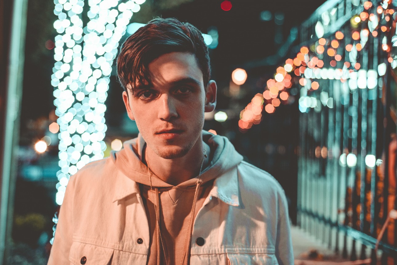 Lauv showcases his impressive vocals on emotive new track “Enemies”