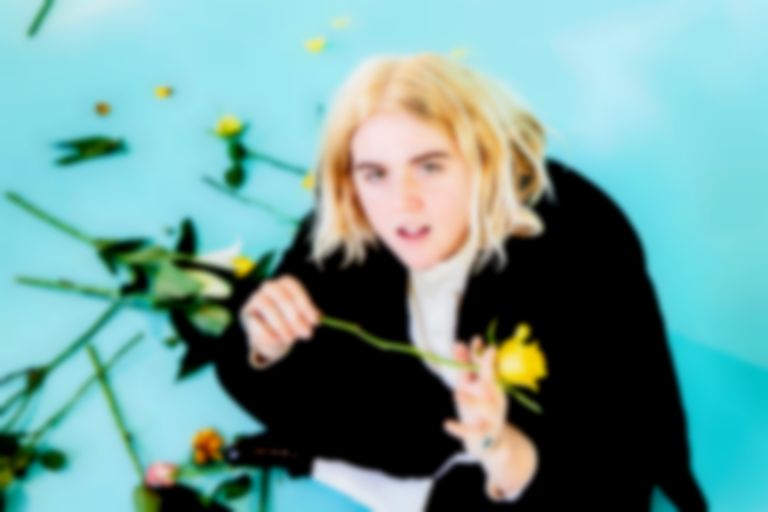 Dirty Hit signee Oscar Lang taps into a new riotous bedroom-pop sound on “Flowers”