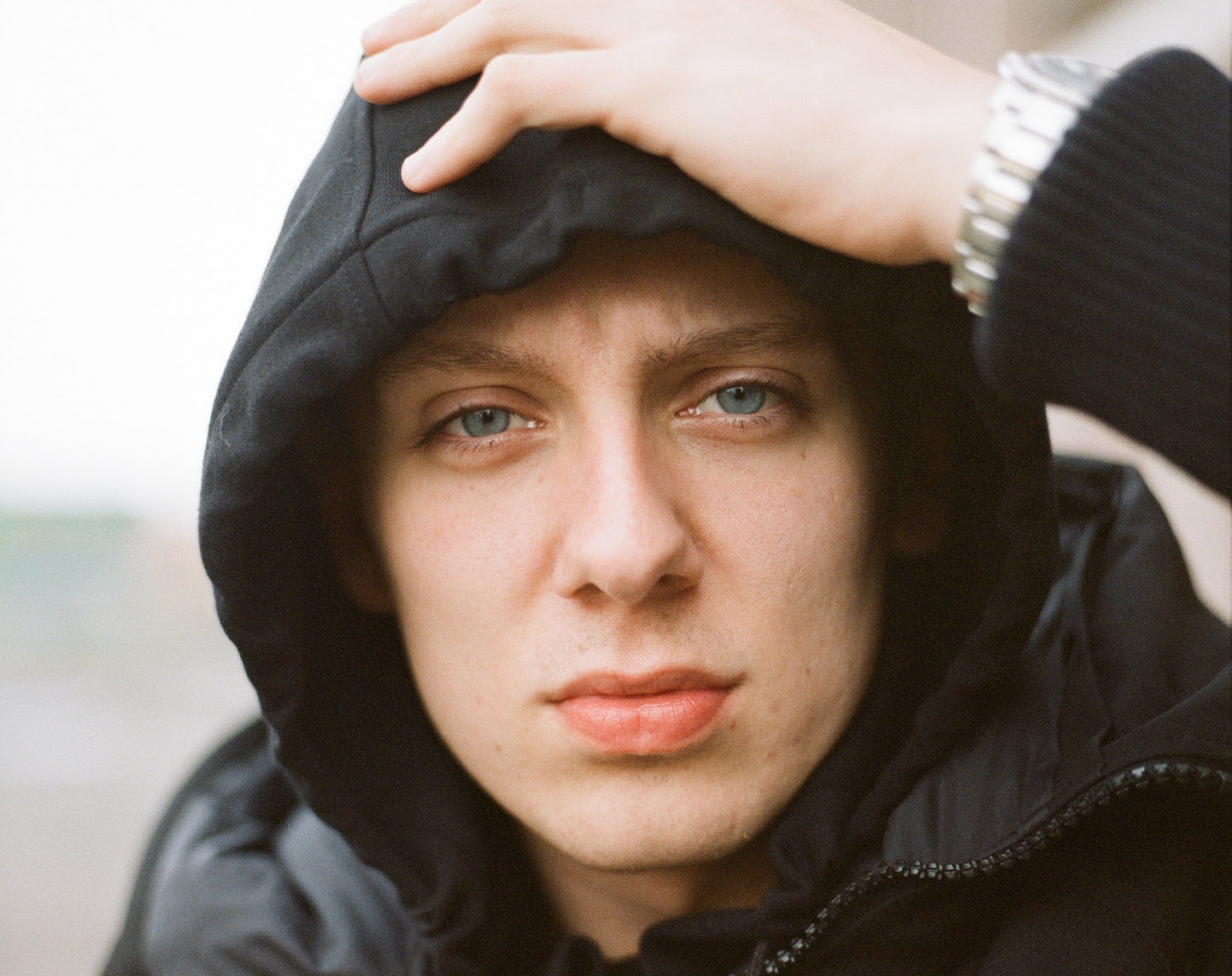 Aitch unveils menacing new cut “Raw”