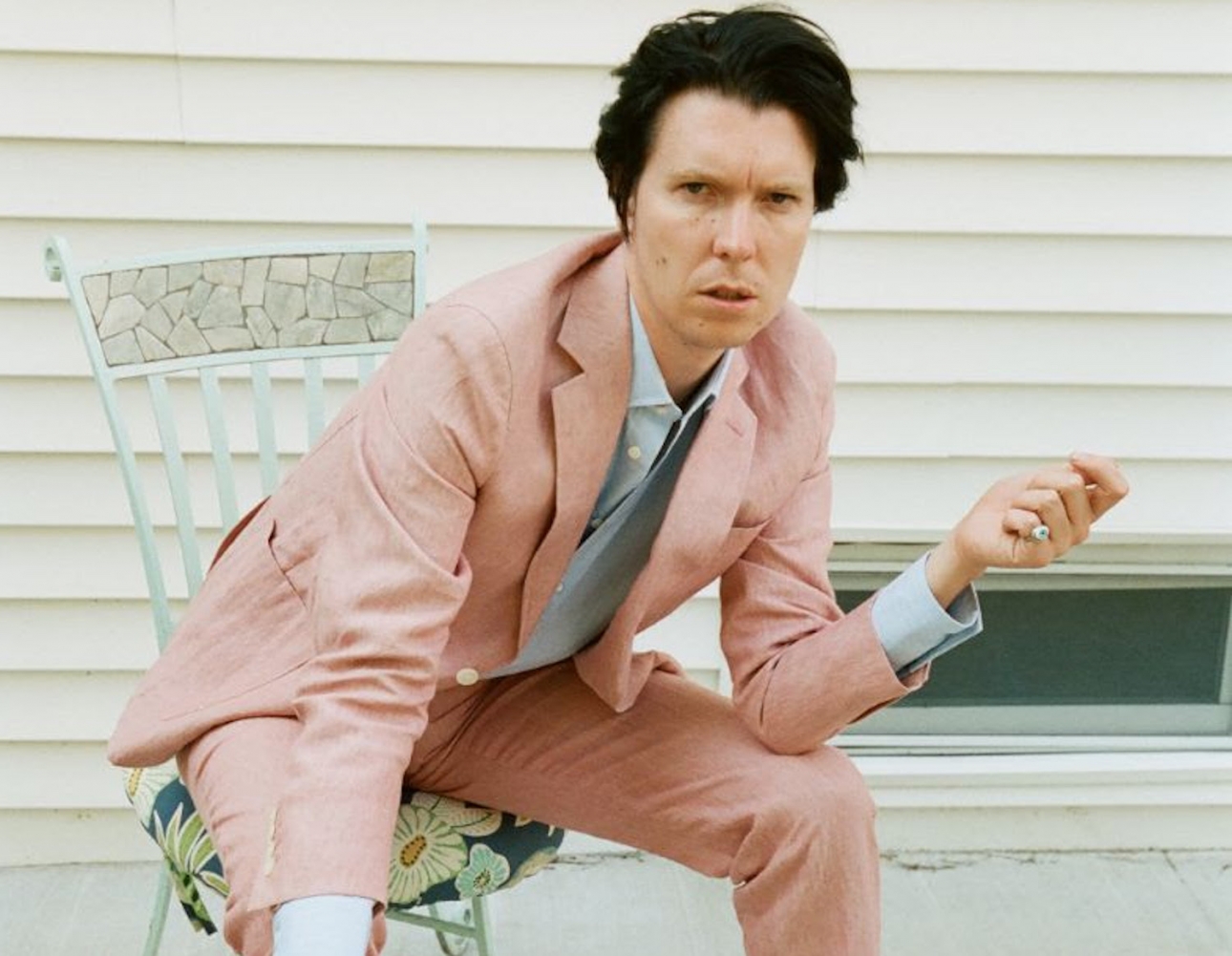 Alex Cameron shares ode to the independent sex work industry on new cut