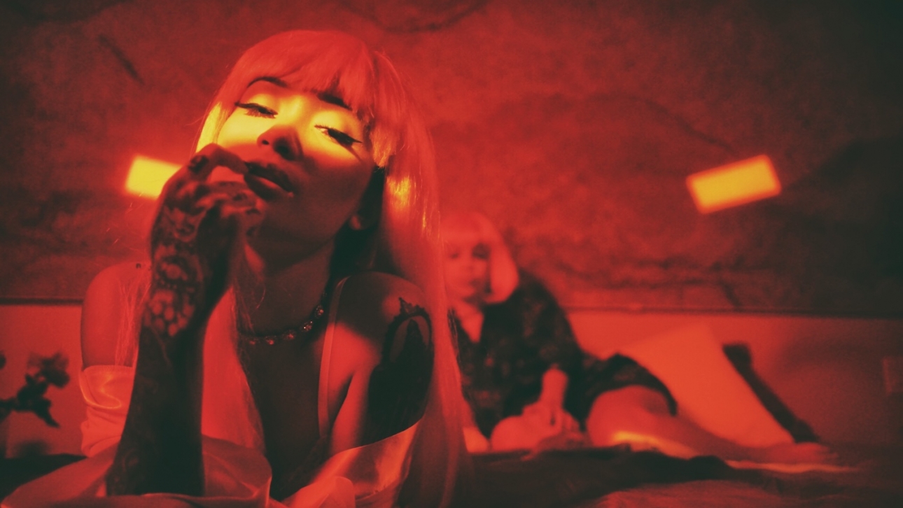 La Duo Emotional Oranges Tenderly Articulate Loss On R B Tinged Alt Pop Track Corners Of My Mind