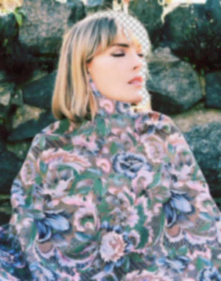 Welsh singer Gwenno signs to Heavenly and releases sci-fi inspired track, “Patriachaeth”