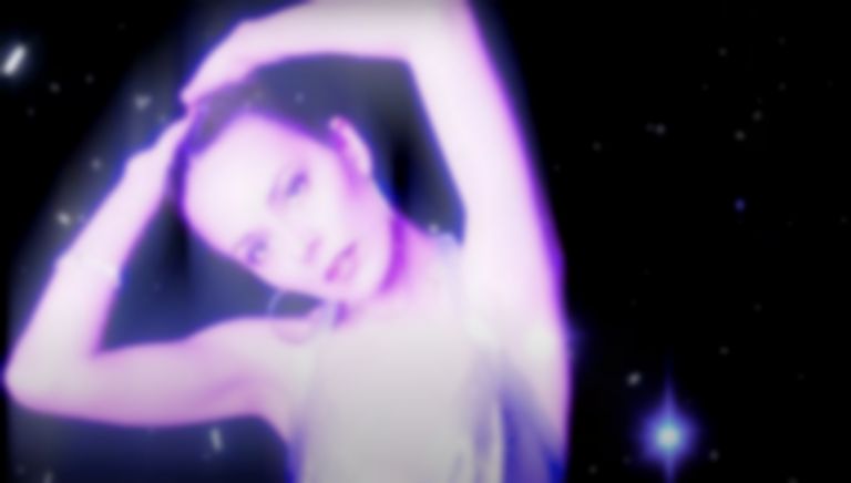 Hannah Diamond teases new track “Staring at the Ceiling”