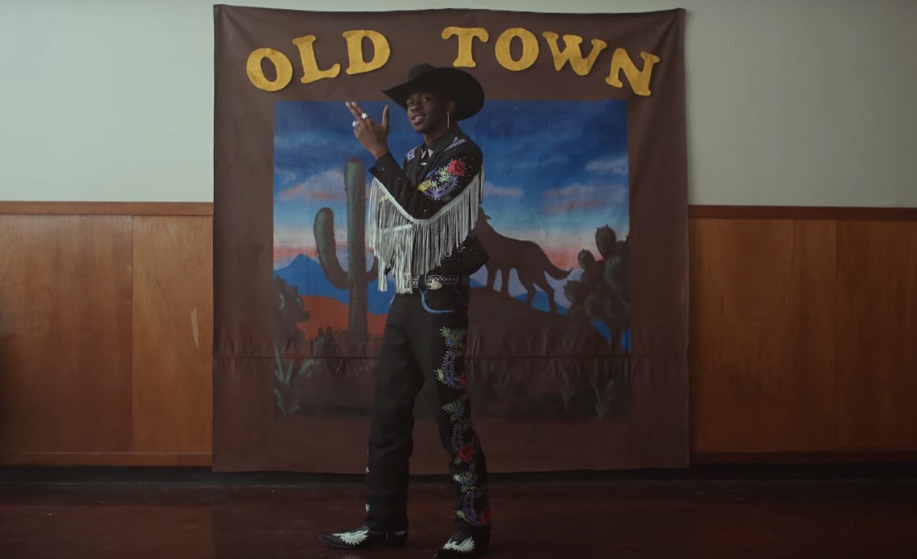 lil-nas-x-s-old-town-road-is-the-fastest-song-in-history-to-be