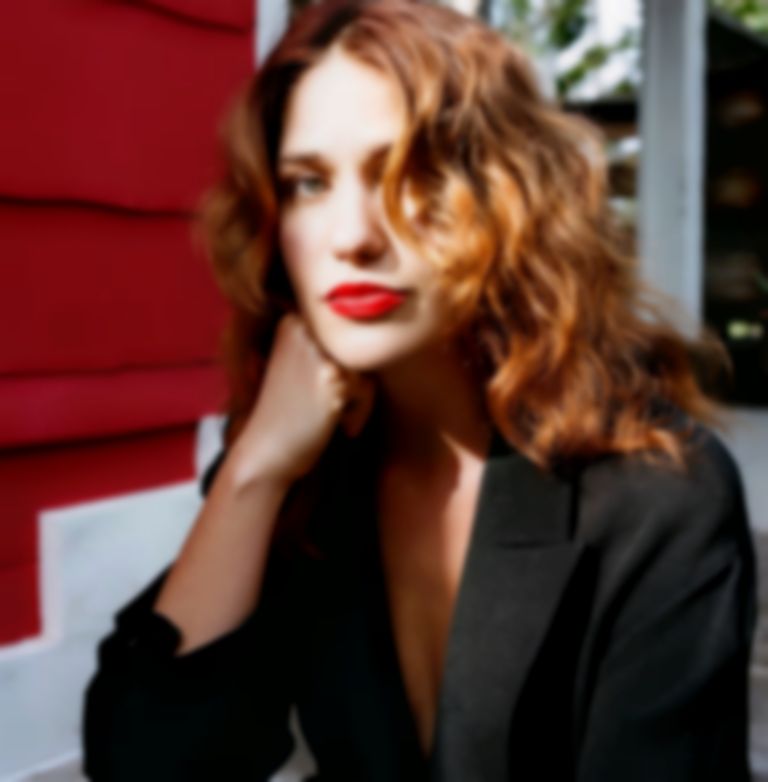 Lola Kirke returns with enticing new single “Omens”
