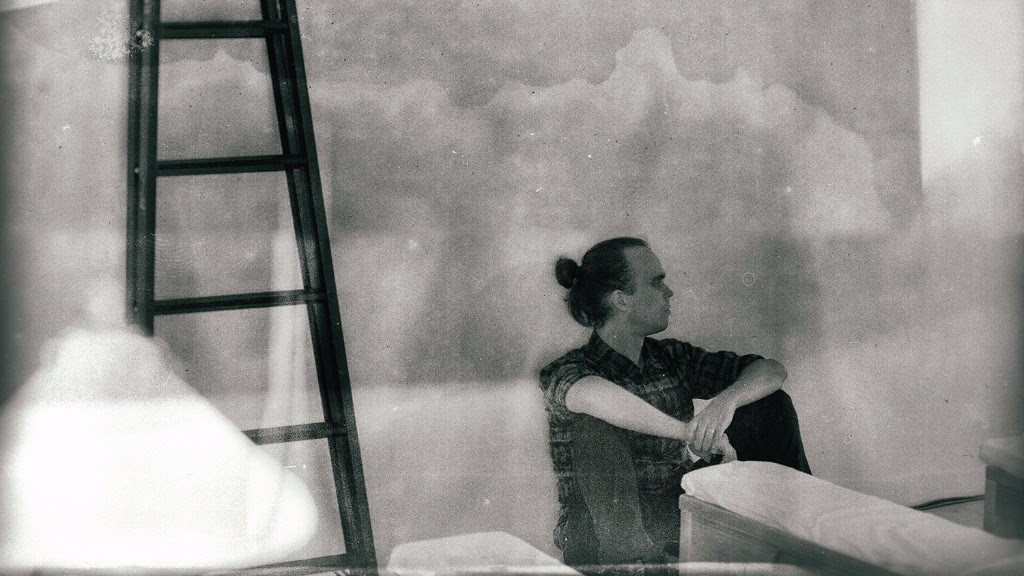 Peter Broderick Eyes Closed And Travelling