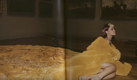 Rihanna Reviews Songs And News