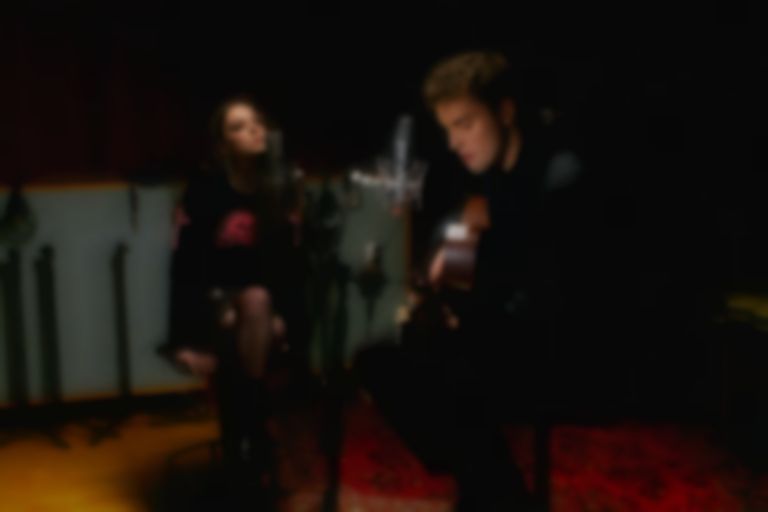Sam Fender shares acoustic version of “Seventeen Going Under” with Holly Humberstone