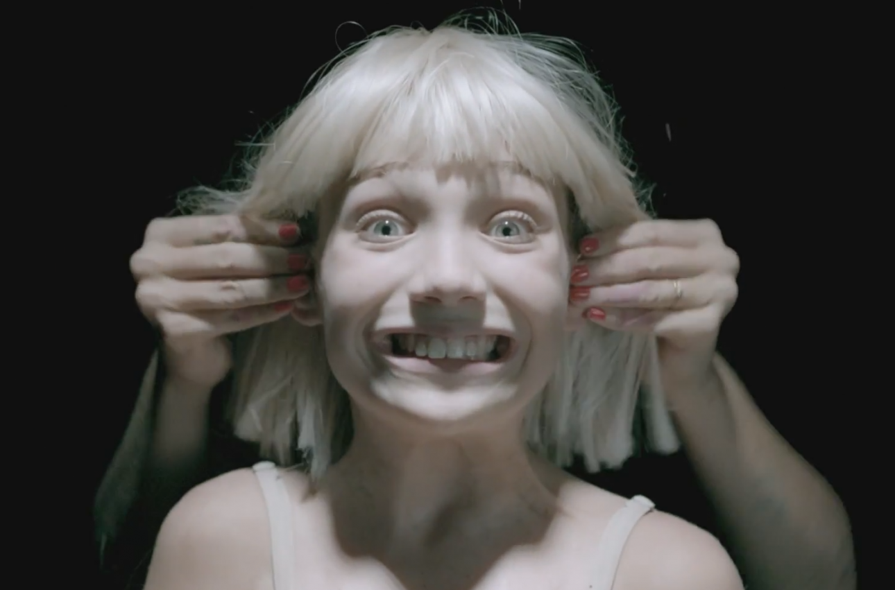 Sia лицо. Певица sia плакат. You can do anything mtg da sia. Sia обложка. Сиа альбомы.