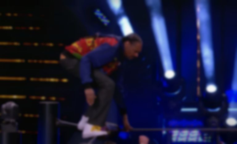 Snoop Dogg performs frog splash move during cameo on AEW Dynamite