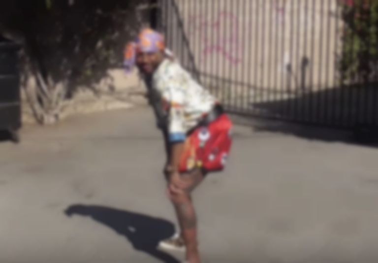 Thundercat Tries To Seduce Kali Uchis And Haim In New Video For
