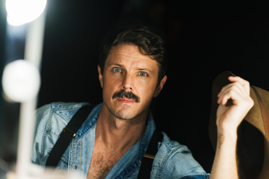 Jake Shears Backstage with Best Fit