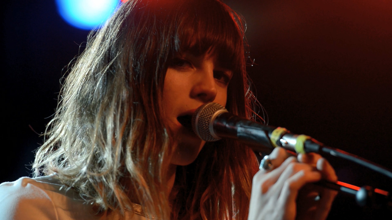 Video: Melody's Echo Chamber - Crystallized (Best Fit Session)