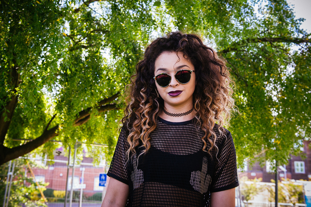 Ella Eyre announces debut album Feline